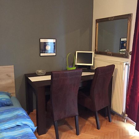 Apartment Viktor 2 Stan Na Dan Šabac Esterno foto